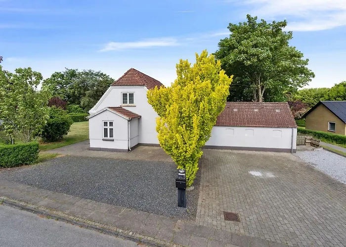 Essie - 20km From The Sea By Interhome Agerskov